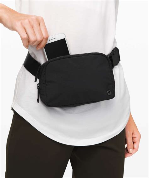 lululemon belt bag 1l